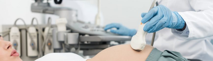 pregnant-etting-ultrasound-from-doctor